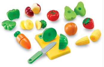 PRETEND & PLAY SLICEABLE FRUITS &